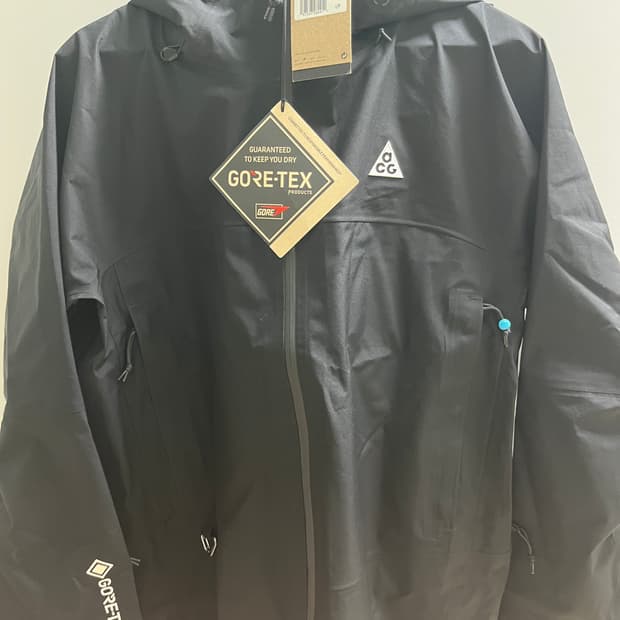 나이키 ACG 미저리 릿지 고어텍스 자켓 블랙 아시아 L 팝니다.