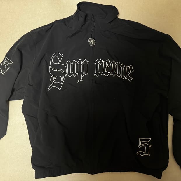 슈프림 25ss 올드잉글리쉬 자켓 xl새상품