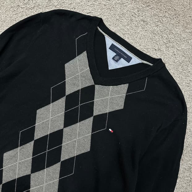 [100] 타미힐피거 아가일브이넥니트