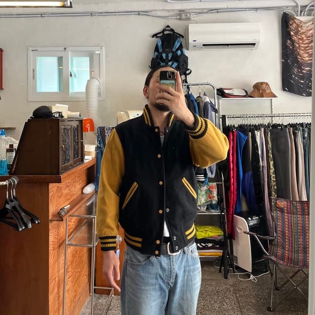 맥그리거 바시티 자켓