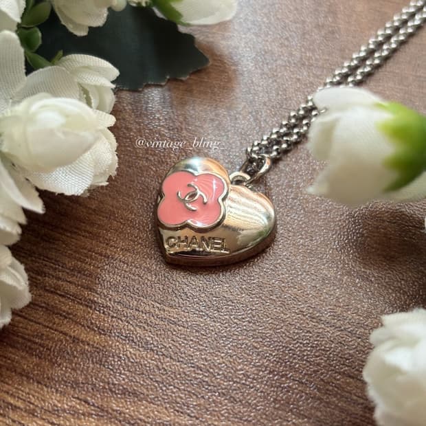 샤넬 클로버하트 실버 목걸이