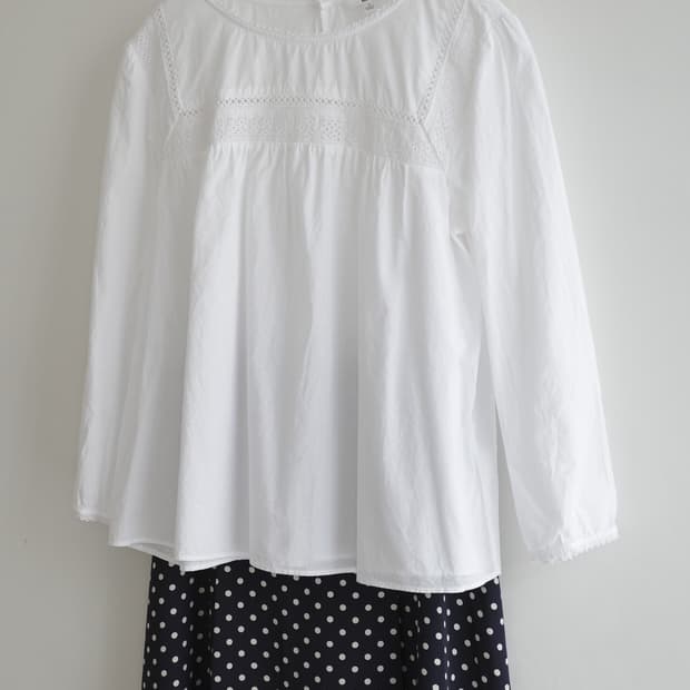 UNIQLO 화이트 레이스  코튼 블라우스