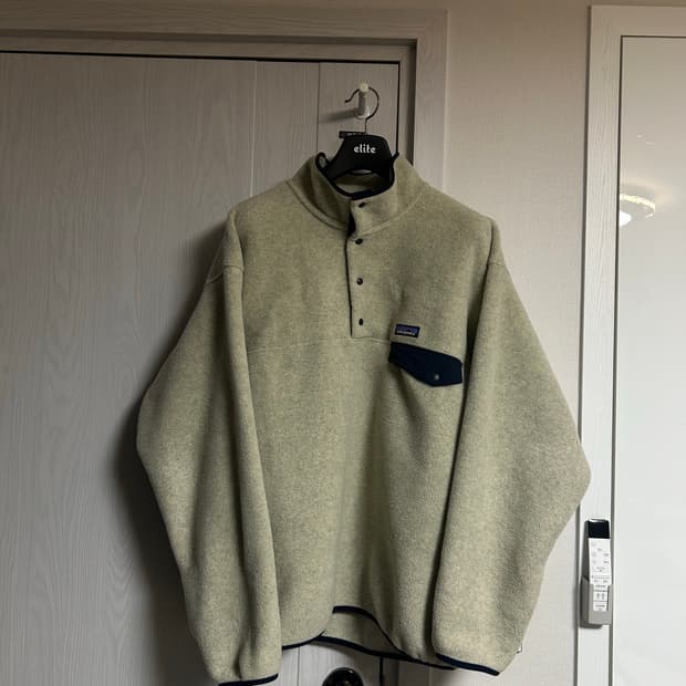 파타고니아 신칠라 헤비웨이트 오트밀 L사이즈 24FW