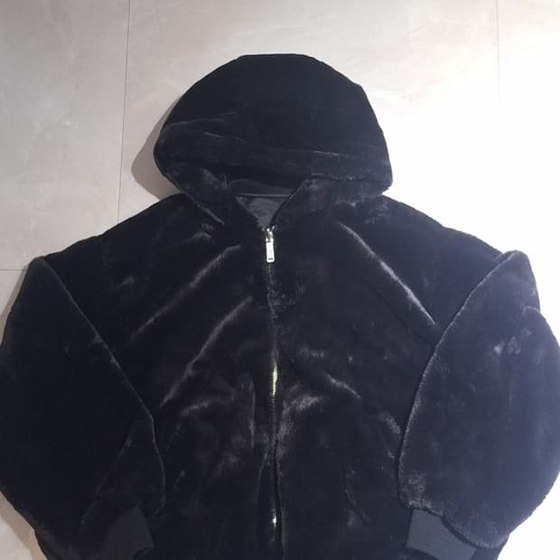 ZARA 밍크 퍼 후드봄버
