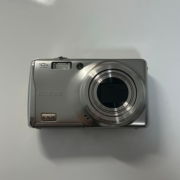 후지필름 파인픽스 f70 exr 실버 아일릿 원희 디카