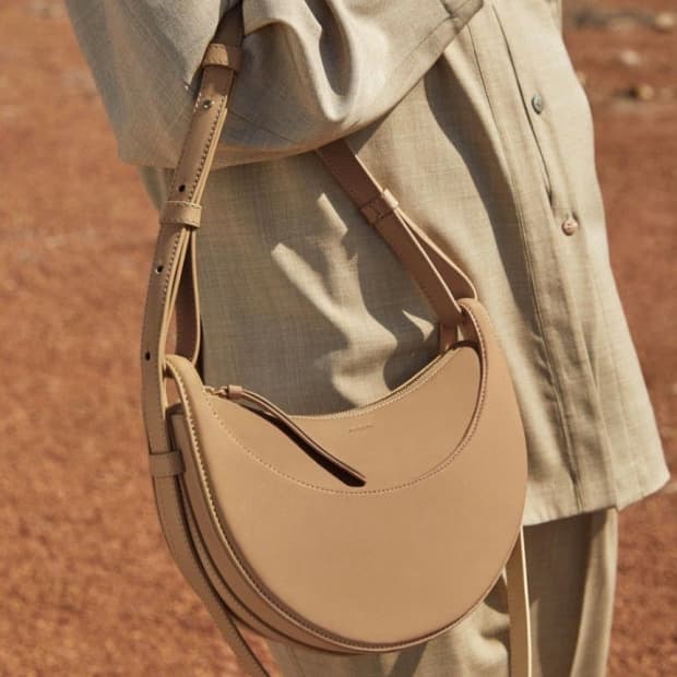 폴렌느 누메로10 베이지