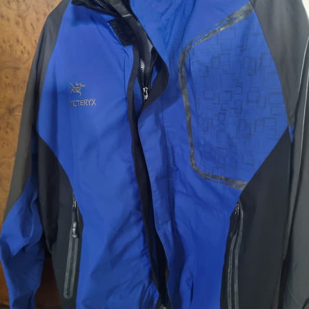 아크테릭스 베타고어택스.     M