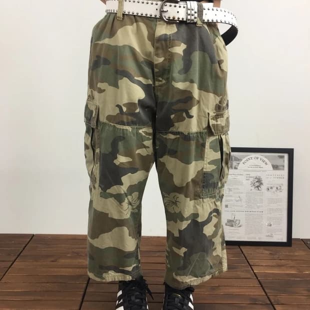 00s T&C Surf Camo Cargo Pants