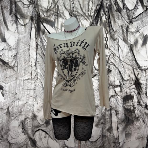 Y2k Grunge lettering off-shoulder 