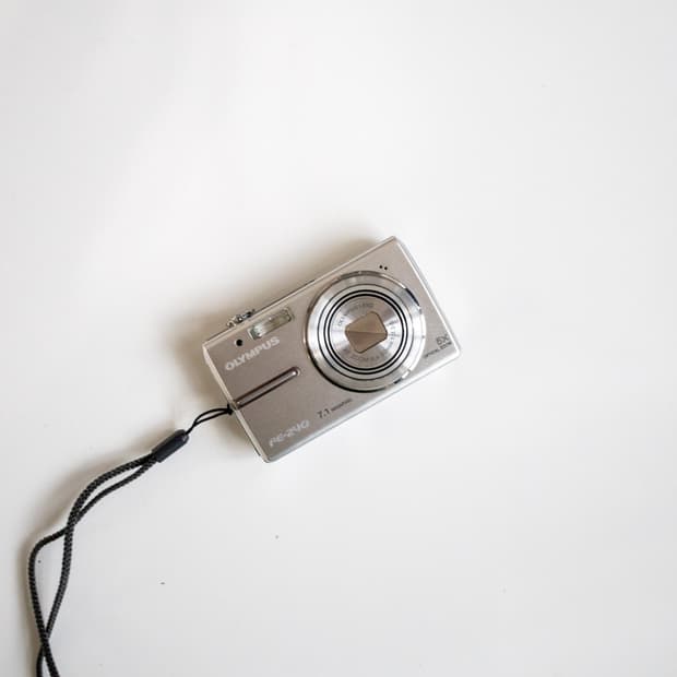 Olympus FE-240 / 빈티지 디지털 카메라