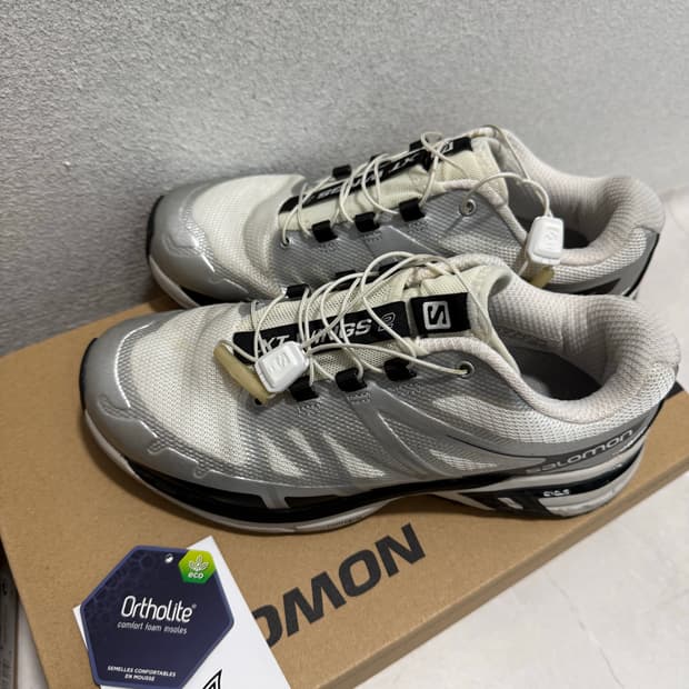 살로몬 XT 윙스 2 화이트 실버 메탈릭 220