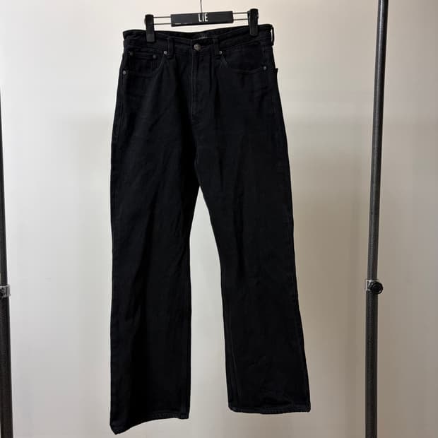 (L) Savage 세비지 부츠컷 블랙 데님팬츠 