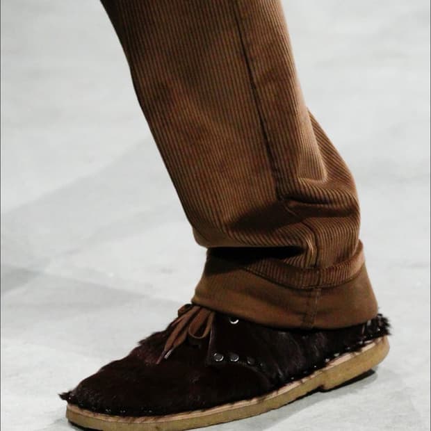 [39] 프라다 17FW 스터드 퍼 처카부츠