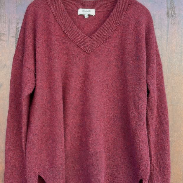 메이드웰(Madewell)의 캐시미어 V넥 니트