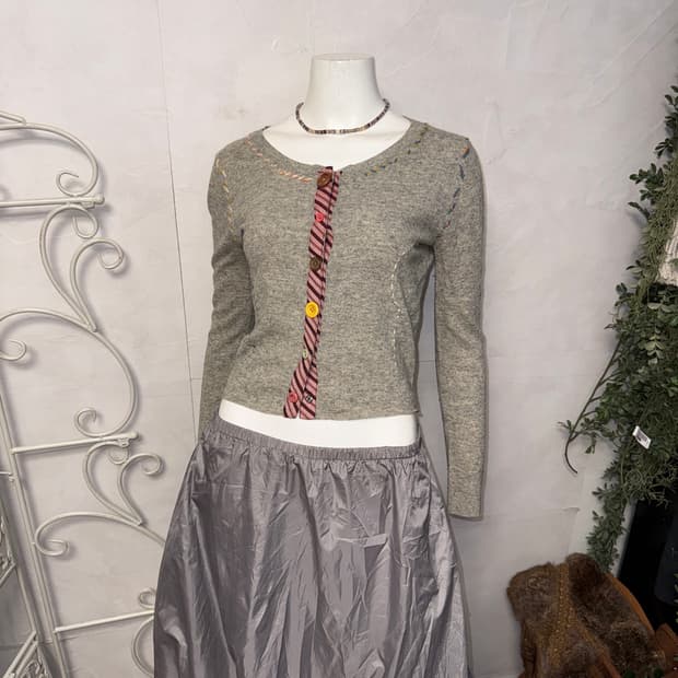 Gray kitsch color stitch button cardigan
