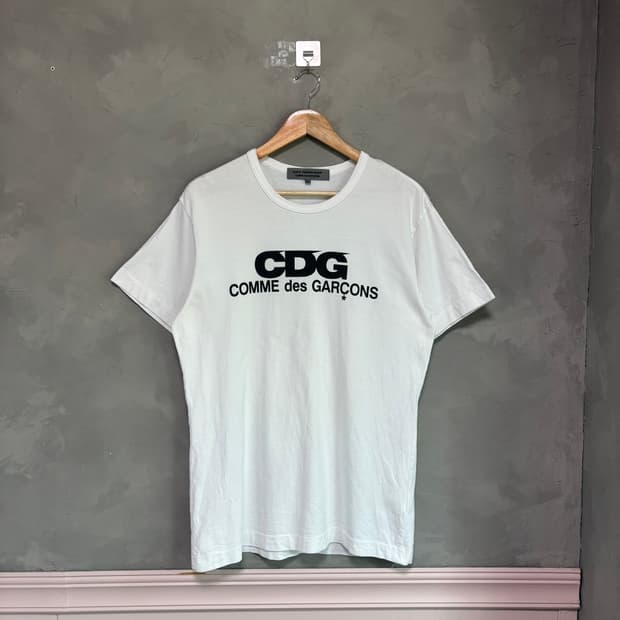 CDG 반팔 화이트