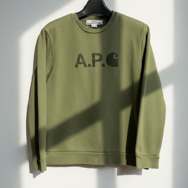 아페쎄 x 칼하트 윕로고 스웻셔츠