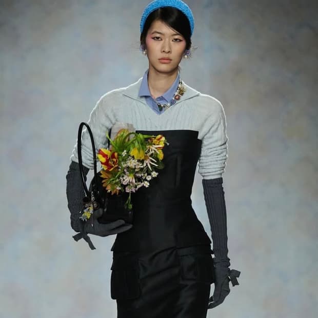 [6,8,10]슈슈통 25fw 캐시미어 브이넥 니트/블루