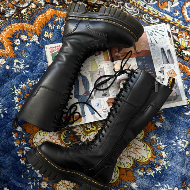 Dr martens 닥터마틴 20홀 플랫폼 블랙 하이 롱부츠