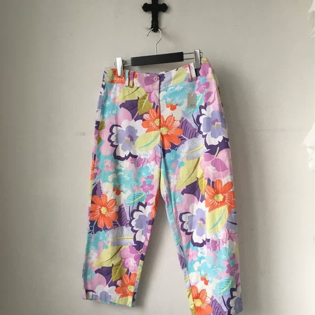 Flower pattern capri pants