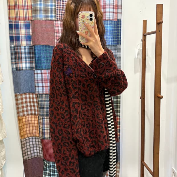 니들스 호피 부클 가디건