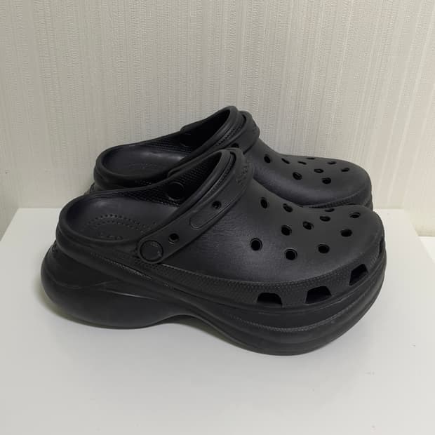 [W7] 235-240 크록스 클로그 올블랙 키높이 통굽 슬리퍼