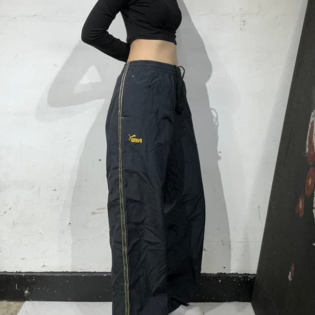 푸마 블랙 옐로우 사이드 라인 와이드 트랙 팬츠