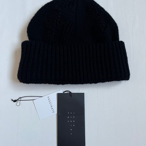 The Viridi-Anne 24-25AW Cable Beanie