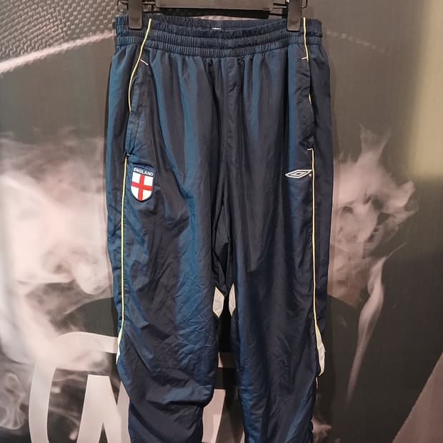 엄브로 트레이닝 바지 네이비