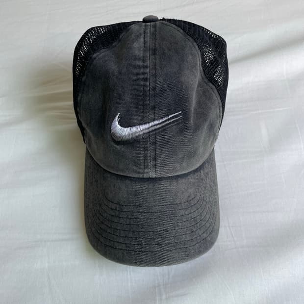 나이키 헤리티지86 스우시 트러거 메쉬캡