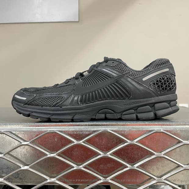 나이키 줌 보메로 5 앤트러사이트 280 (gr-4492)