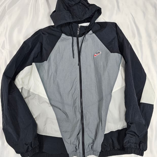 나이키헤리티지윈드러너바람막이