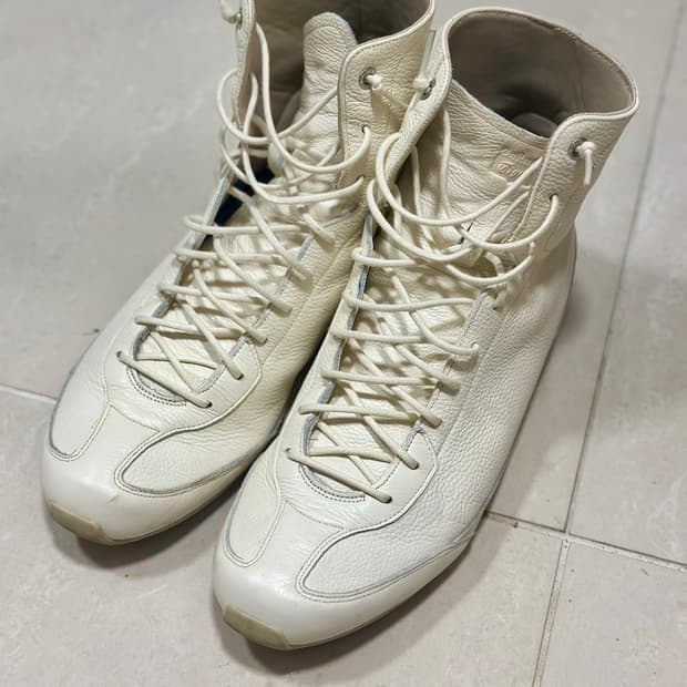 오니츠카 타이거 프리미엄 라인 스니커즈 하이탑 팝니다.