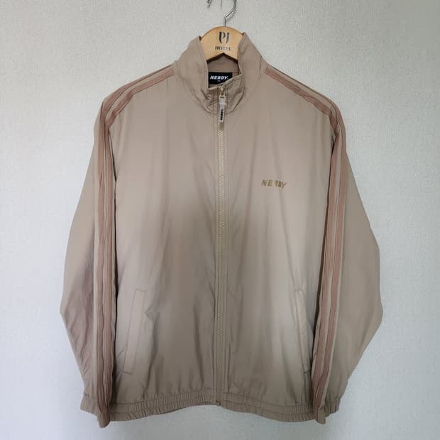 널디 베이지색 트랙 자켓