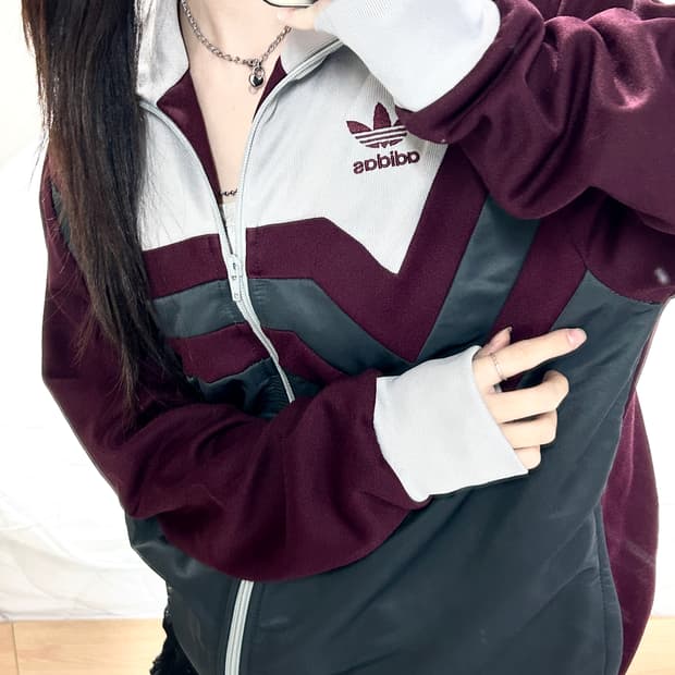 아디다스 자수로고 버건디 배색 져지