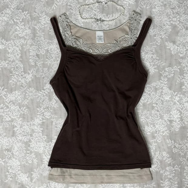 초코 브라운 슬리브리스 나시