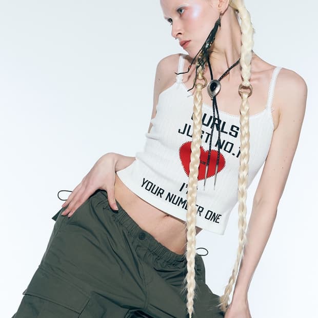 에즈이프캘리 gurls 슬리브리스 탑 화이트