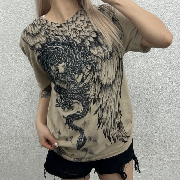 버커루 y2k 락시크맛 윙 프린팅 베이지 반팔 M