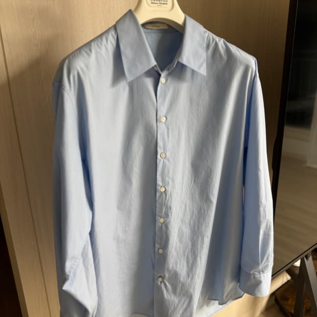 더 로우 루크레 셔츠