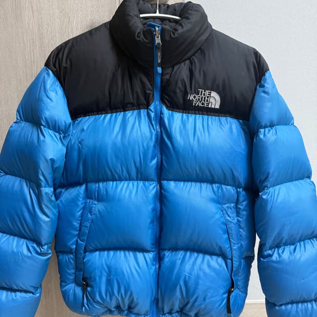 노스페이스 눕시 700 패딩