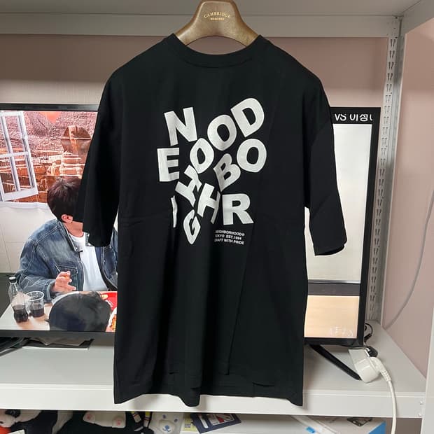 네이버후드 반팔 티셔츠 블랙