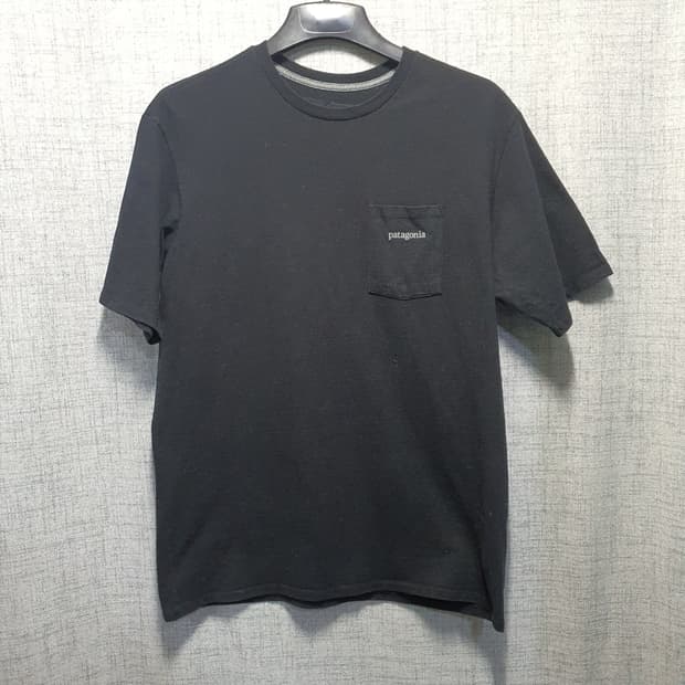 파타고니아 포켓 반팔 티셔츠 블랙 