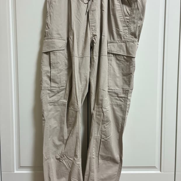 H&M 베이지색 카고 조거 팬츠
