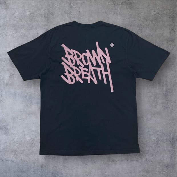 브라운 브레스 빅로고 차콜 반팔티