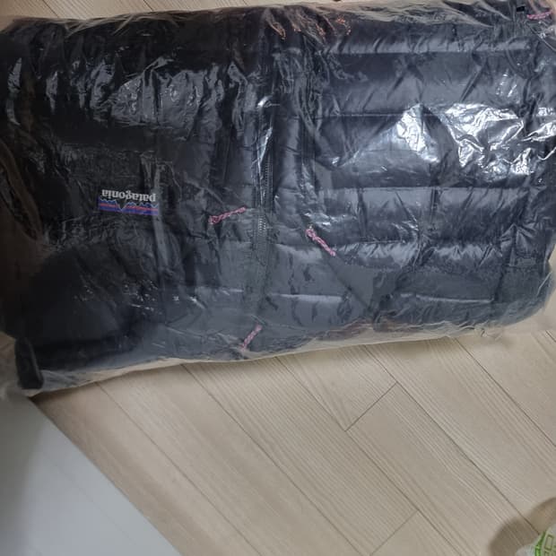 파카고니아 알프로프트 블랙 패딩 L사이즈 체감 105