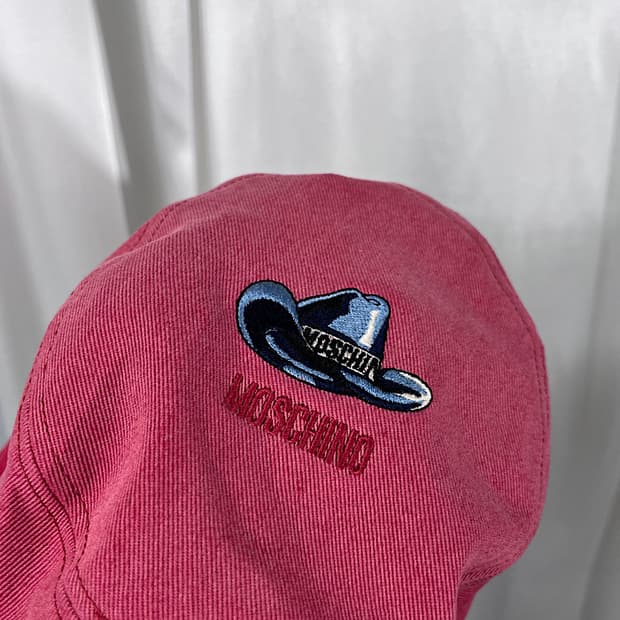 MOSCHINO