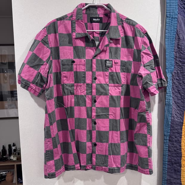 데우스엑스마키나 체커보드 반팔 셔츠