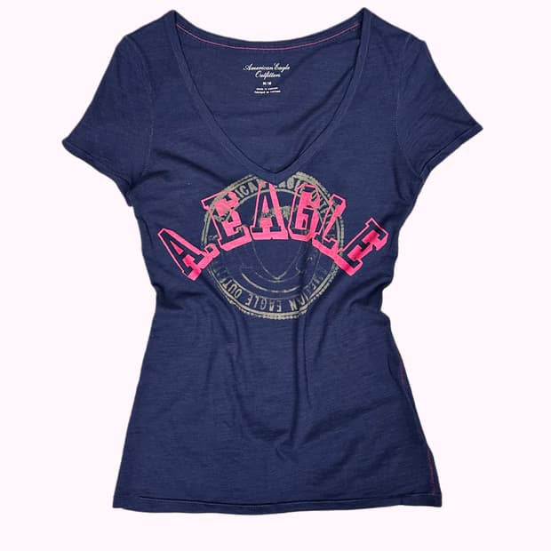logo navy v-neck t-shirt