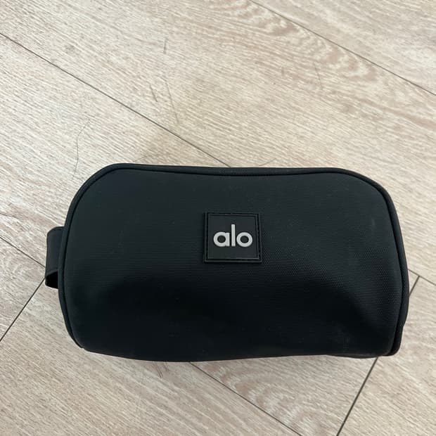 알로 요가 블랙 파우치 가방