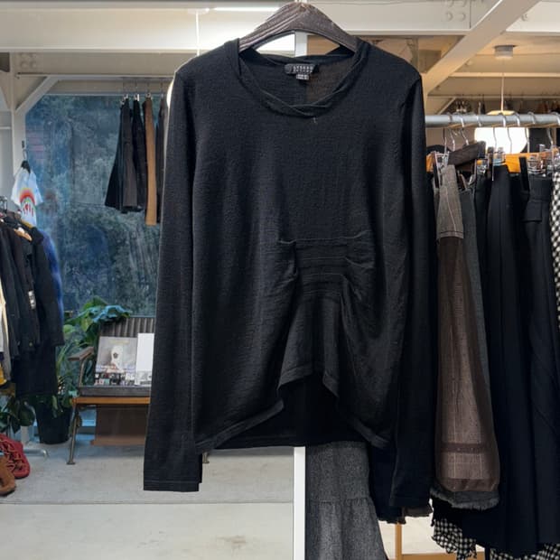 아츠로 타야마 변형 니트